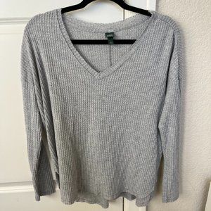 WILD FABLE GRAY SWEATER